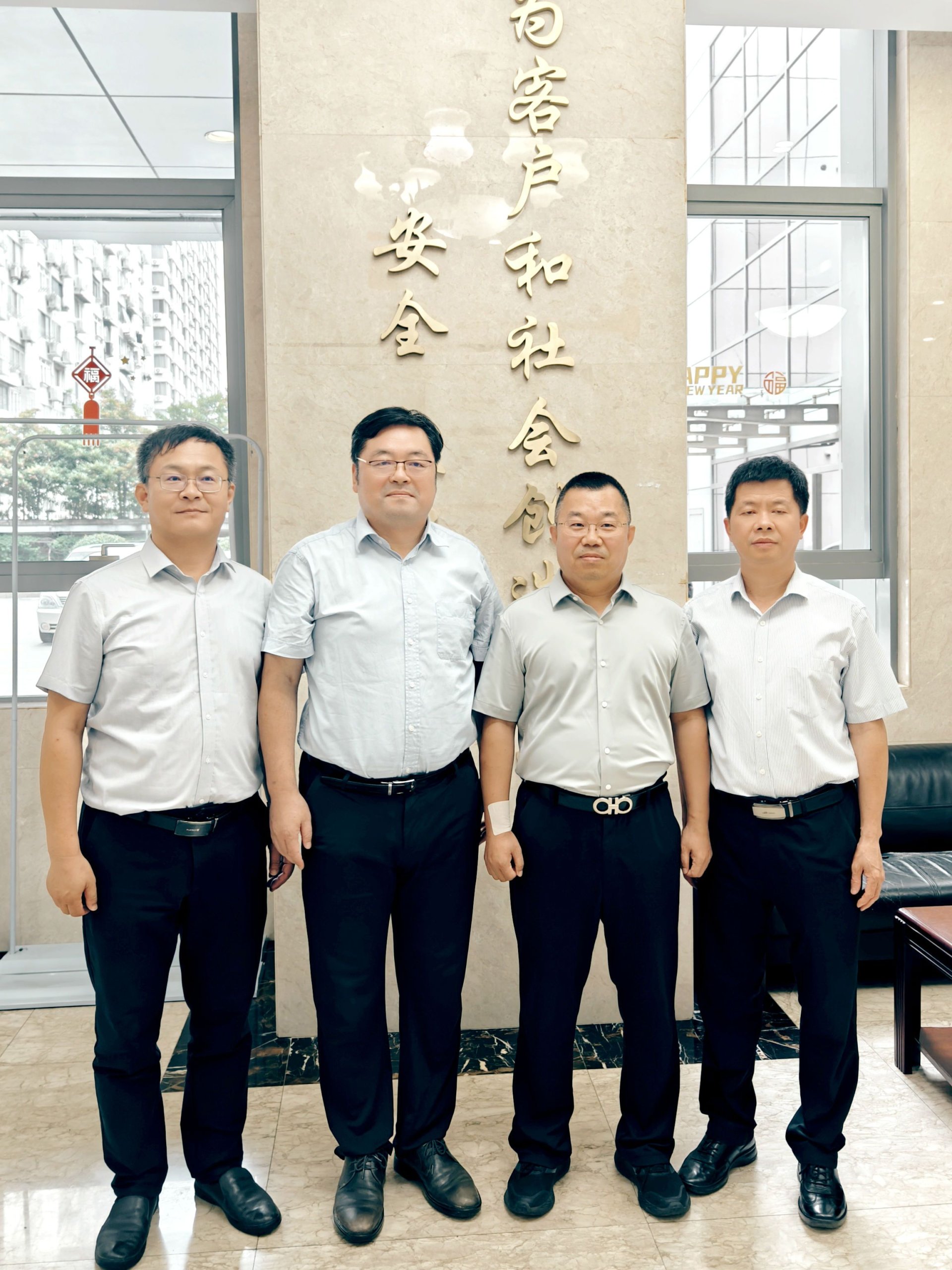 �������ʹ���-׷�󿵽�,����һ������