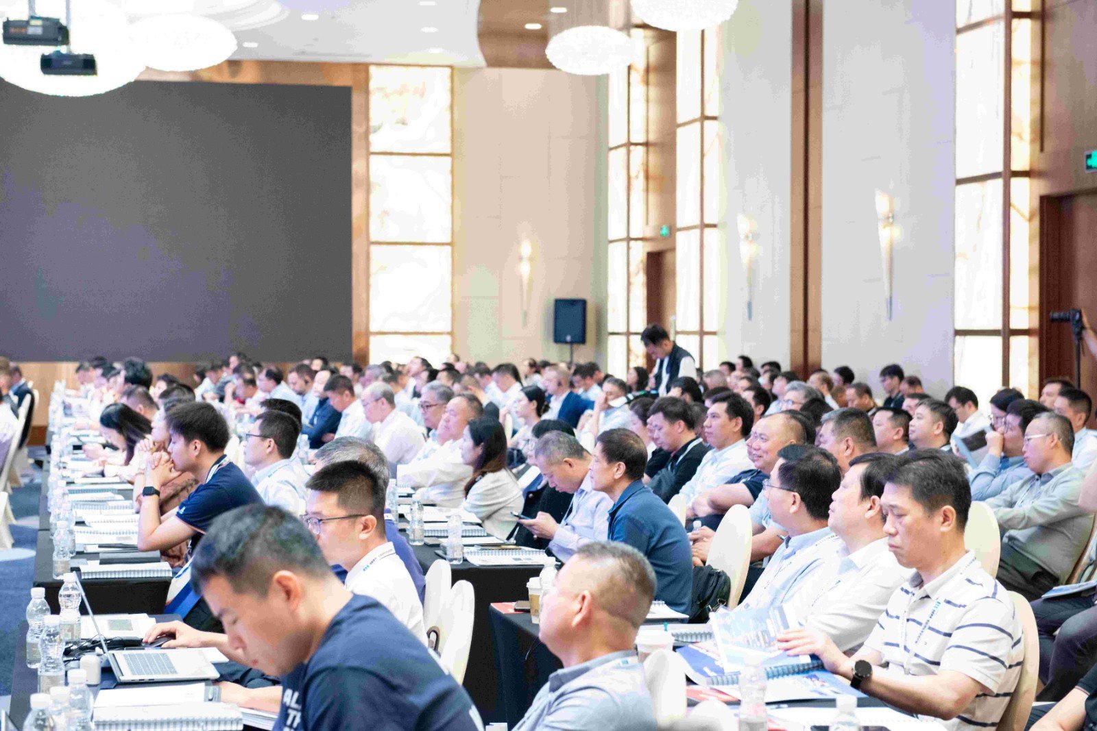 �������ʹ���-׷�󿵽�,����һ������