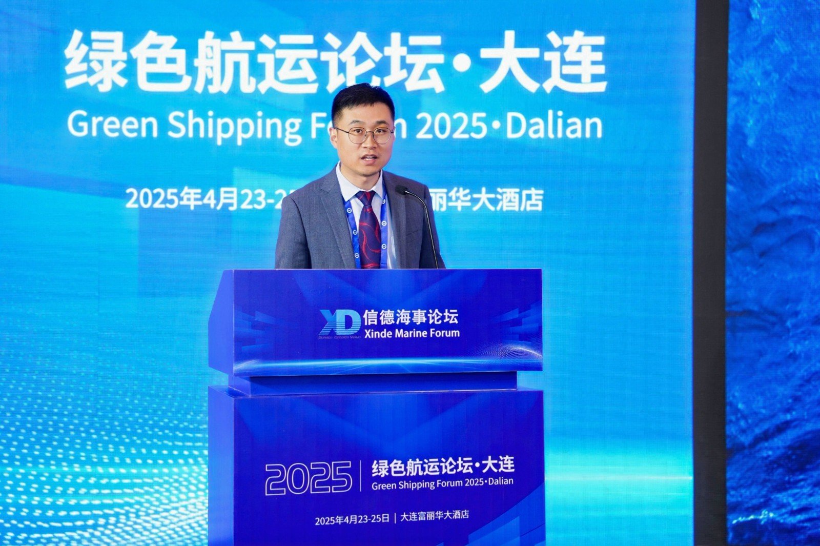 �������ʹ���-׷�󿵽�,����һ������